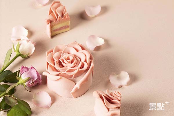 甜點職人手工捏製層層花瓣，以柔軟的弧度詮釋戀愛的浪漫。（圖／BAC）