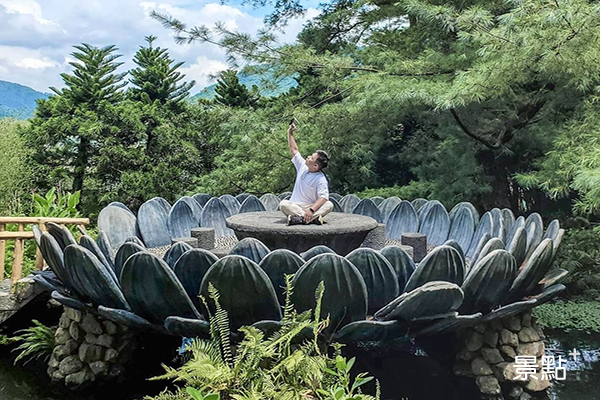 七月鬼門開仙佛系美照！蓮花燈籠海寺廟熱點