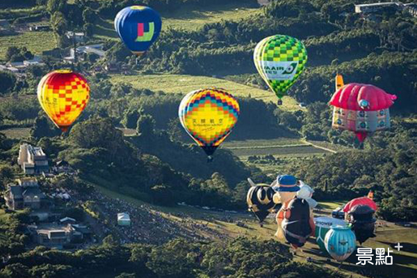由上而下俯瞰鹿野高台的熱氣球起飛。（圖／bb211019）