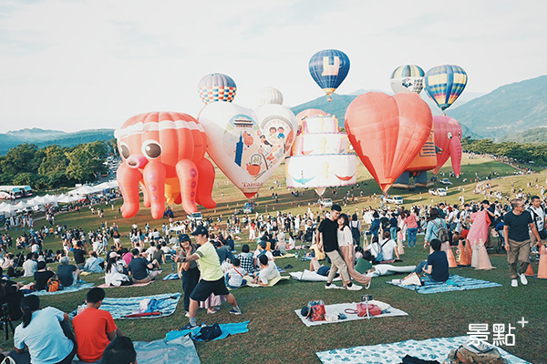 熱氣球嘉年華吸引許多遊客前往。（圖／景點家廖維仁）