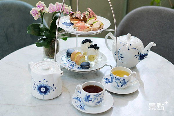 山蘭居 初衣食午與皇家哥本哈根即日至9月30日，推出聯名下午茶「餐桌上的綻藍花園」。（圖／皇家哥本哈根）