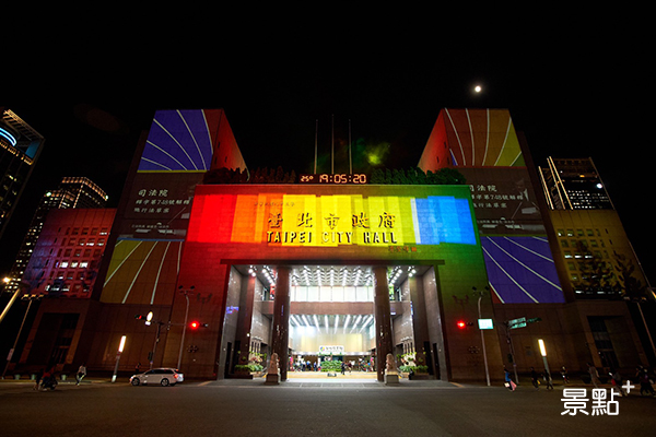 「Color_Taipei彩虹燈光投影秀」自10月29日-31日於台北市府前精彩演出
