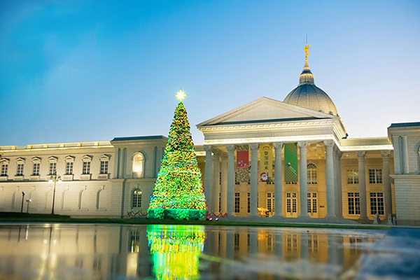 奇美博物館推出4天限定的「聖誕樹燈光秀」 (圖／奇美博物館，以下同)