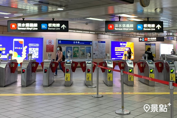 台北捷運搭上雙12熱潮，車資0元的部分由電商蝦皮吸收。(圖／景點家張盈盈)