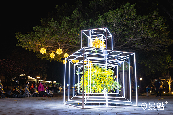 魔幻造景夜拍新亮點！日治眷村變身美術園區