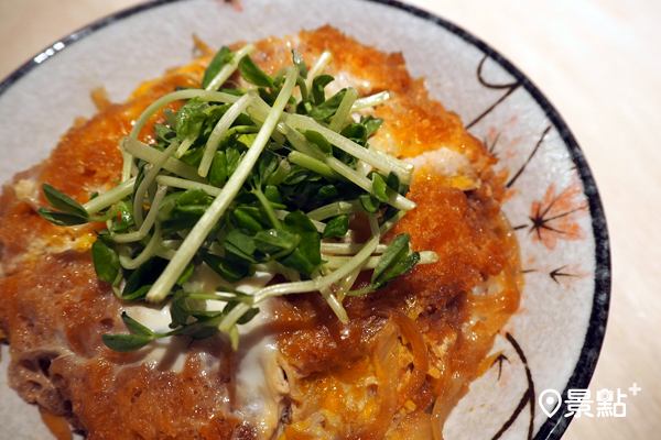 鹽麴在日本是傳統的家庭調味料，又被稱為料理的魔法師。