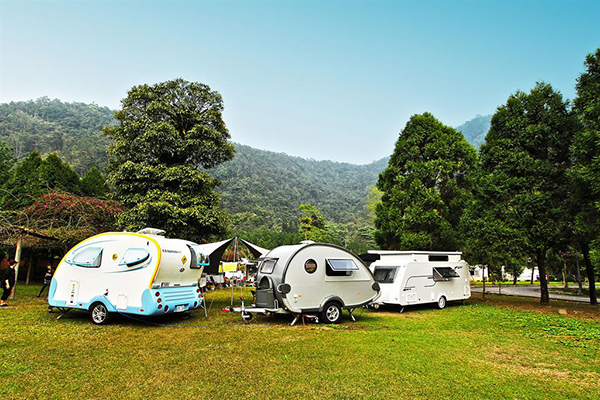 晶園休閒渡假村的露營車營地