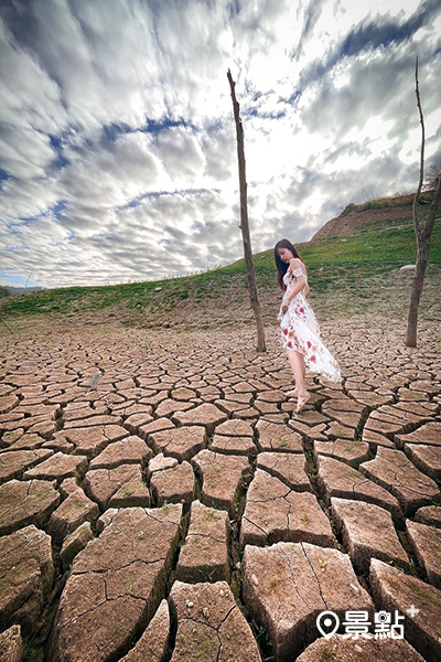 網友拍攝因乾旱呈現另類的壯觀景象 (圖／stephyu_chen)