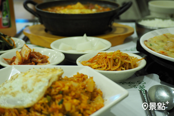 在韓宮正宗韓國料理吃飯很有韓味。