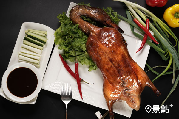 《頤宮中餐廳》招牌「烤鴨派對組合」品嚐最頂級的一鴨五吃