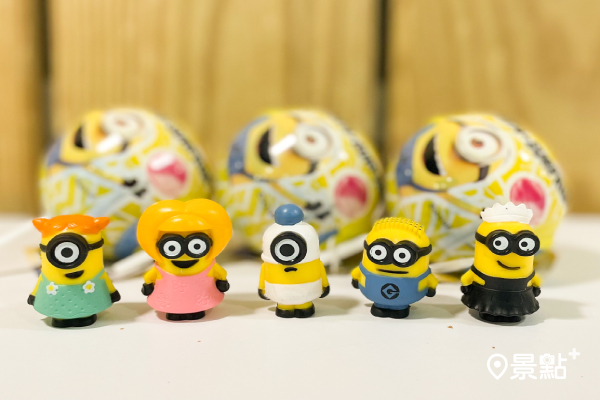 小小兵驚喜蛋草莓口味棒棒糖