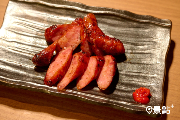 香氣四溢的香腸，是正宗台灣味美食。