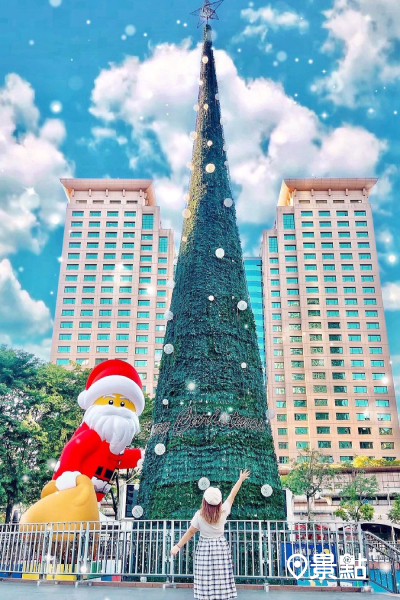 全台最大的14米高LEGO耶誕老人與聖誕樹 (圖／gominkin)