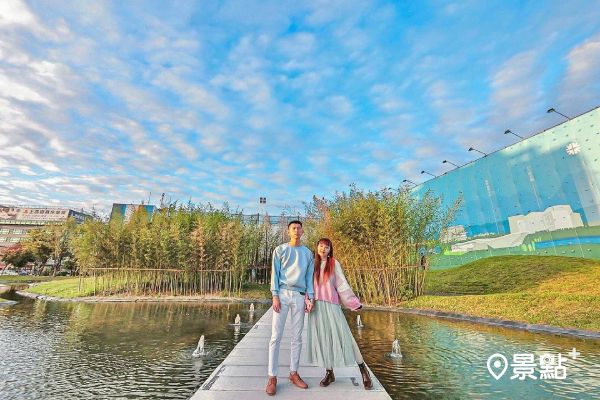 有湖泊、落羽松、觀景步道，宛如都市中的綠洲公園。