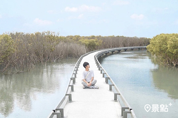 芳苑濕地海空步道。(圖／qiuung)