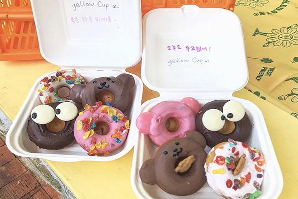 新品還包括最近韓國IG流行的烤甜甜圈。
