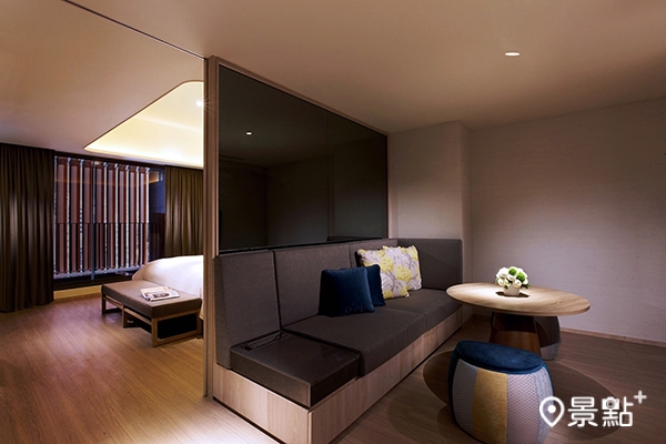 泉韻溫泉雙人套房，以當代設計手法結合日式經典元素的客房設計。