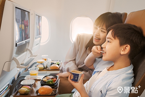 經濟艙旅客，此次將於機上享用超人氣胡同燒肉機上餐。