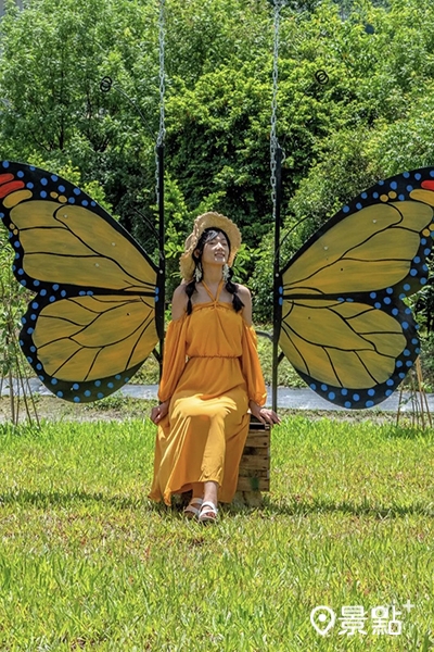 巨型蝴蝶翅膀藝術裝置。