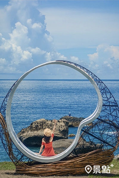 渚橋遊憩區哈拿．葛琉的作品「我在月光海 我很勇敢」。(圖／tintinghi)