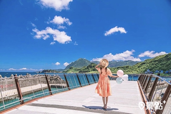 望海巷跨海景觀橋360度觀賞山海美景。(圖／monika115419)