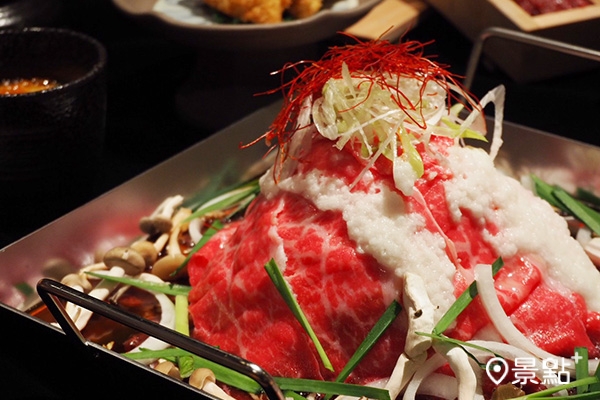 日本和牛山形鍋，肉山壯觀浮誇。