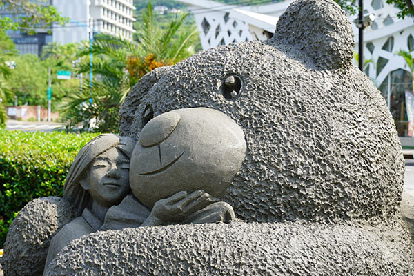沙雕作品「熊抱」