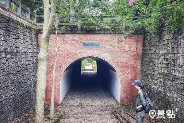 走進碧湖步道紅磚礦坑軌道，開啟週末踏青小旅行。(圖／danny1006tw，以下同)