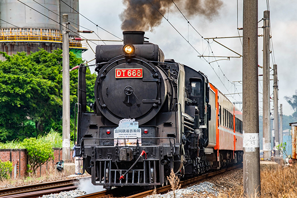 經常參與不同鐵道活動的DT668火車相當有人氣。 (圖／桃園市政府)