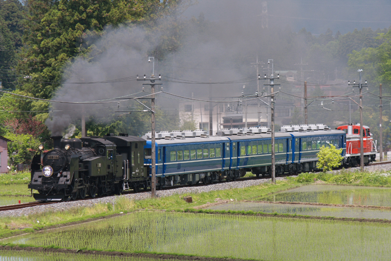 SL大樹蒸汽火車行駛於鬼怒川地區。
(圖 / 日商東武鐵道股份有限公司台北分公司提供)