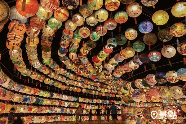 普濟殿1500顆彩繪燈籠海隧道，於11月27日至12月3日風華再現。(圖／jeng_kuen，以下同)
