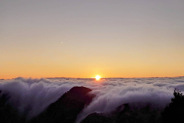 太平山追曙光有時還能捕捉到日出雲海大景。