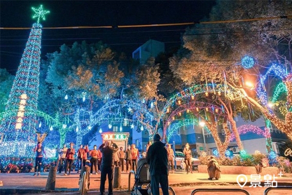 最美聖誕公園15米聖誕樹免費拍！達人級聖誕跨年場景