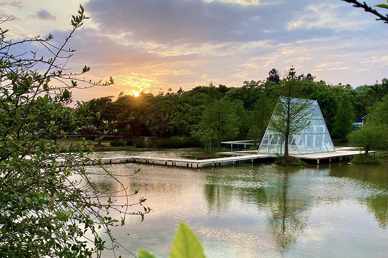 水上玻璃教堂造景。