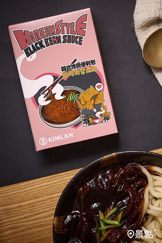 金蘭好物網獨家推出買一送一優惠，買一盒「韓式炸醬便利包」就送一罐金蘭松露醬油！