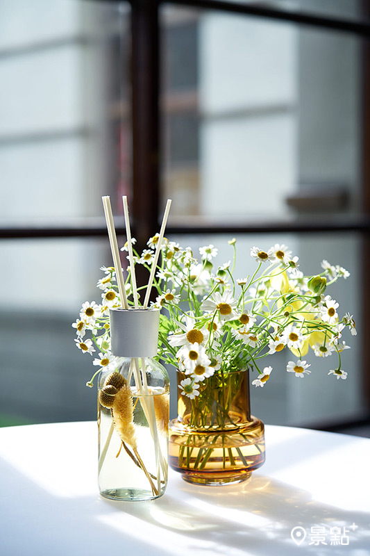 丹麥Ro Collection單色玻璃花瓶（售價 1,490）。