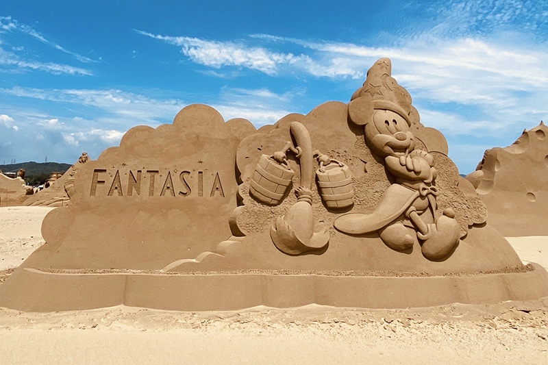 福隆沙雕藝術季於6月9日開展，沙雕作品迪士尼第三部動畫長片《幻想曲》。 (圖／福容大飯店，以下同)