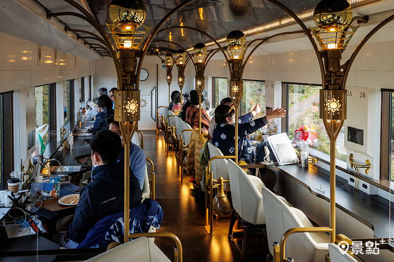 觀光列車「志國土佐 時代黎明物語」以幕末歷史打造，跟著龍馬脫藩腳步感受在地人情味。