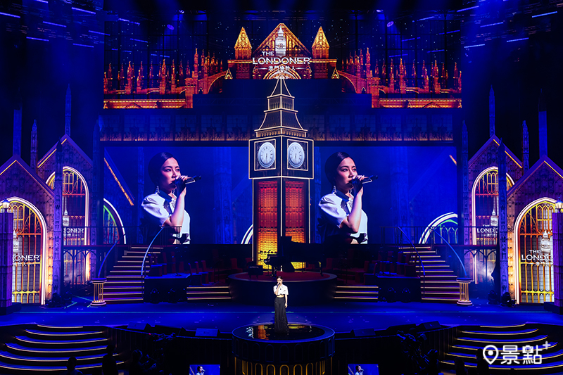香港歌手鄧紫棋周四於倫敦人綜藝館舉行的澳門倫敦人盛大慶典上獻唱。