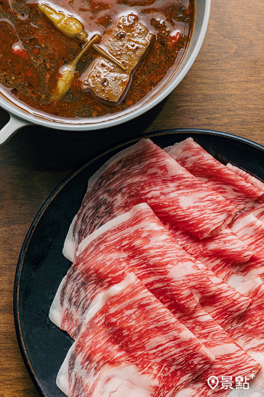 泡椒麻辣湯與日本尾崎和牛。