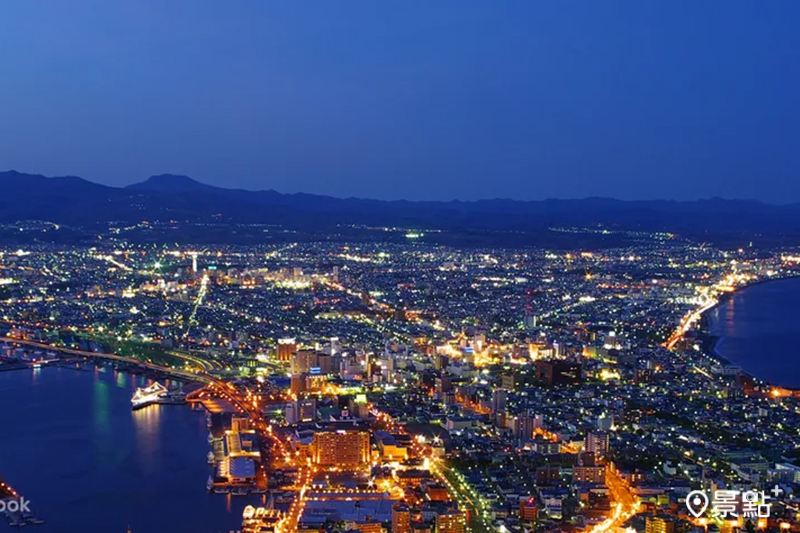 旅人前往日本北海道，也可自駕前往觀光勝地札幌或是名列「世界三大夜景」的函館山看夜景。