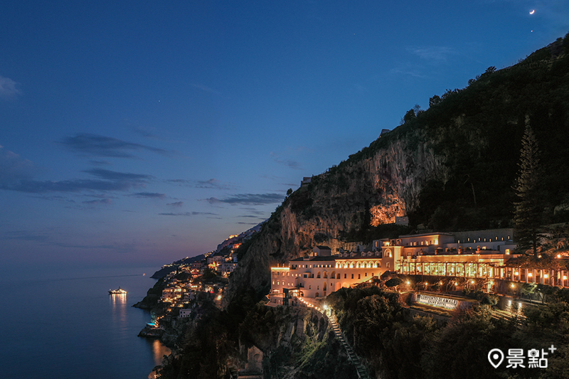 在安納塔拉阿瑪菲修道院大酒店，白天黑夜都能享受地中海遼闊美景。