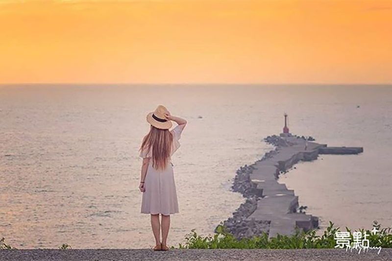 海馬堤防是個拍夕陽海景的絕美景點。（圖／molly888666，下同）