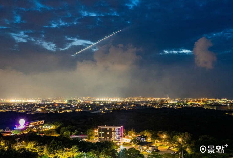 大古山公園步道區鄰近桃園國際機場，可觀賞飛機起降，夜景也很美。（圖／桃園市政府）