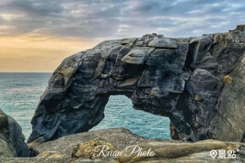 外觀獨特的象鼻岩與海天形成絕佳景色。（圖／sheep210__photos）
