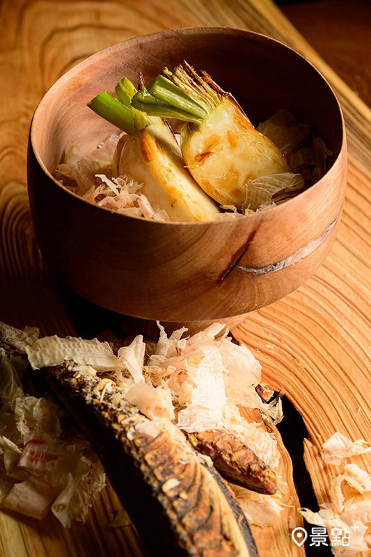 「Auberge TOKITO」提供極致美味的日本料理，在米其林大廚的精心製作下完成，每一道都是難能可貴的佳餚。