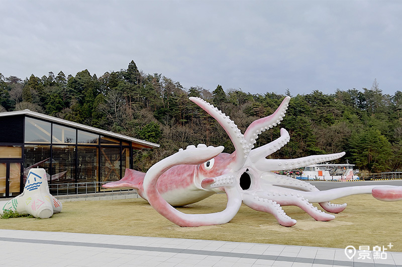 超萌的巨大魷魚就位在日本石川縣能登半島的小木！（圖／石川縣台灣推廣事務所，以下同）