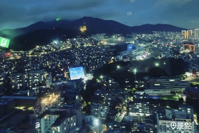 鑽石塔上觀景台可俯瞰釜山夜景。（圖／shih139，以下同）
