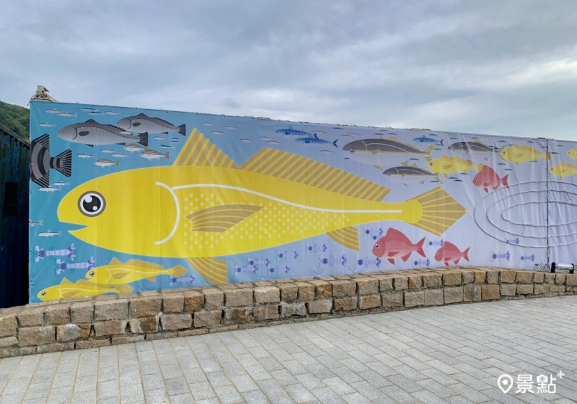 東引島上漁港邊的藝術作品。