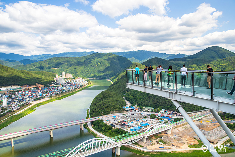 忠清北道丹陽滿天下Skywalk。